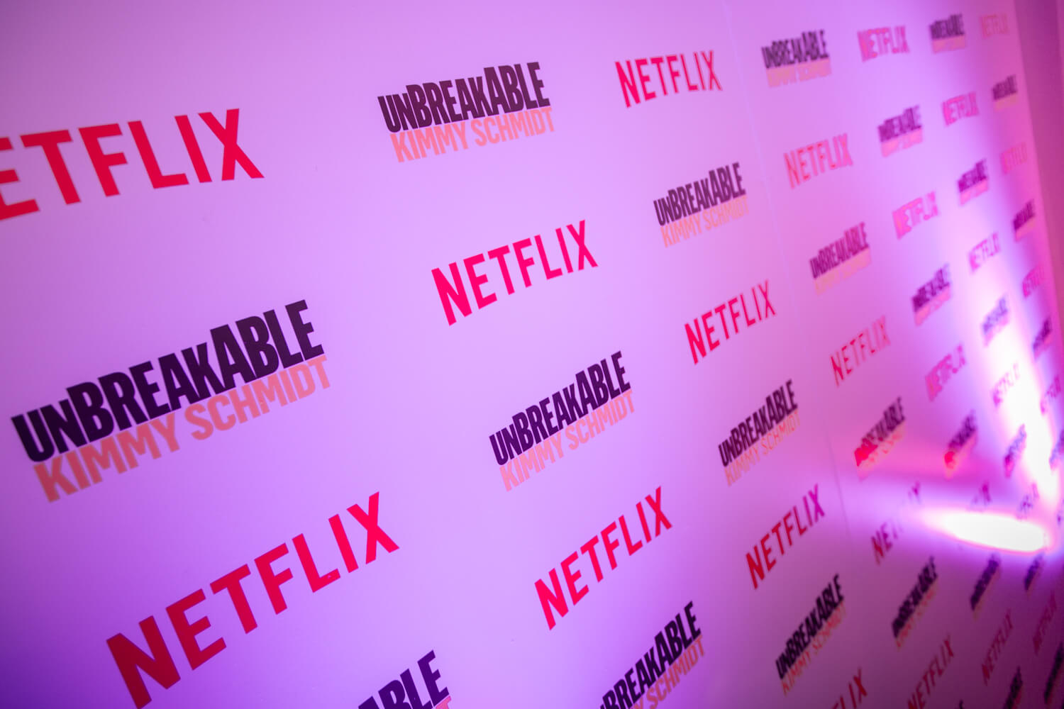 NETFLIX - slide 0