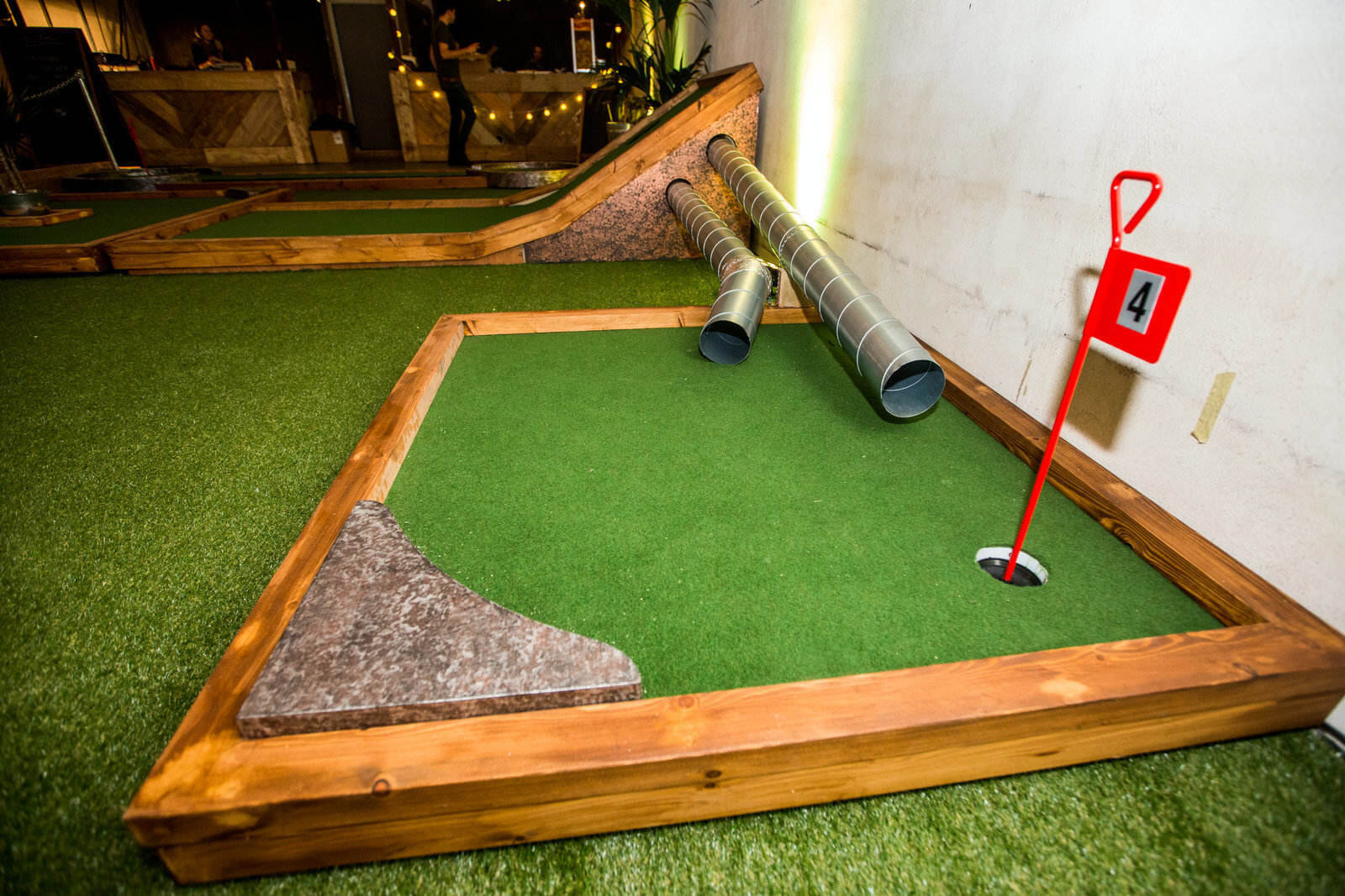 Birdies Crazy Golf Course - slide 1