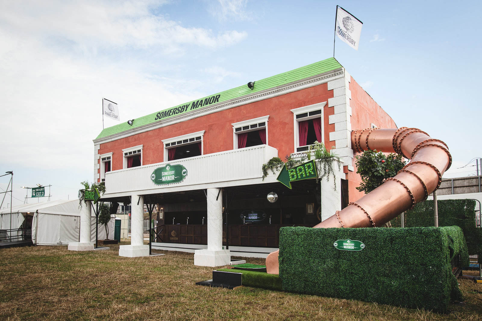 Somersby's Manor - slide 0